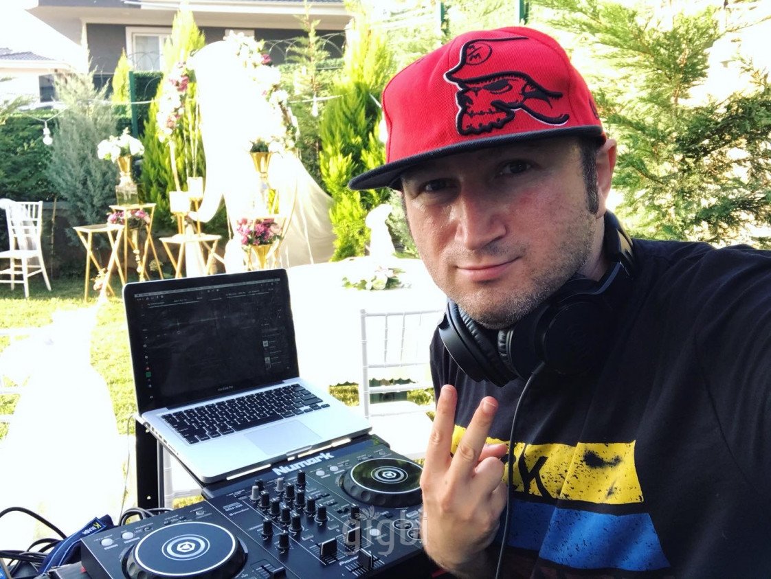 DJ Buğra İkizoğlu
