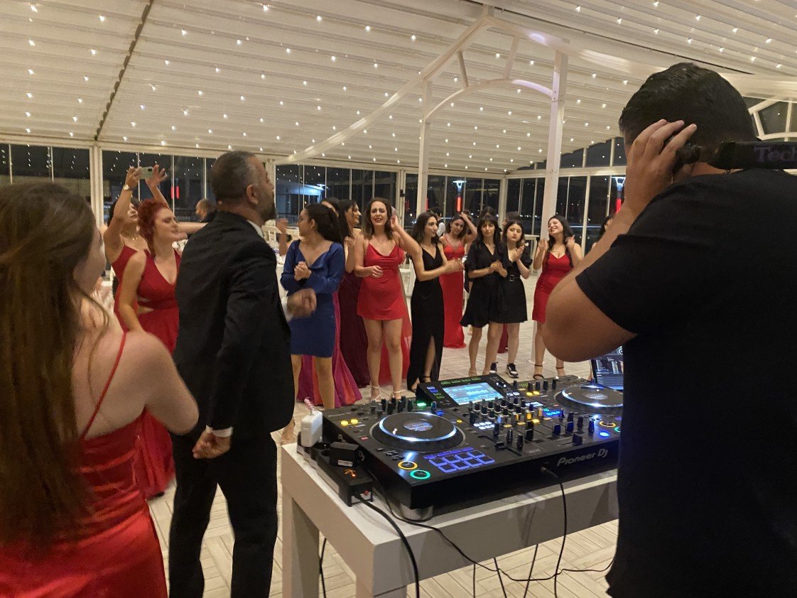 DJ İzmir