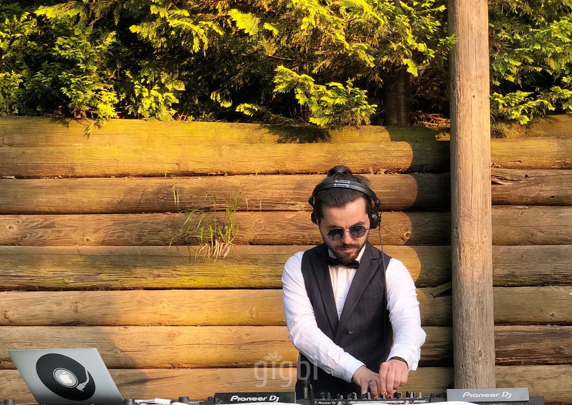 Dj Uğur B.