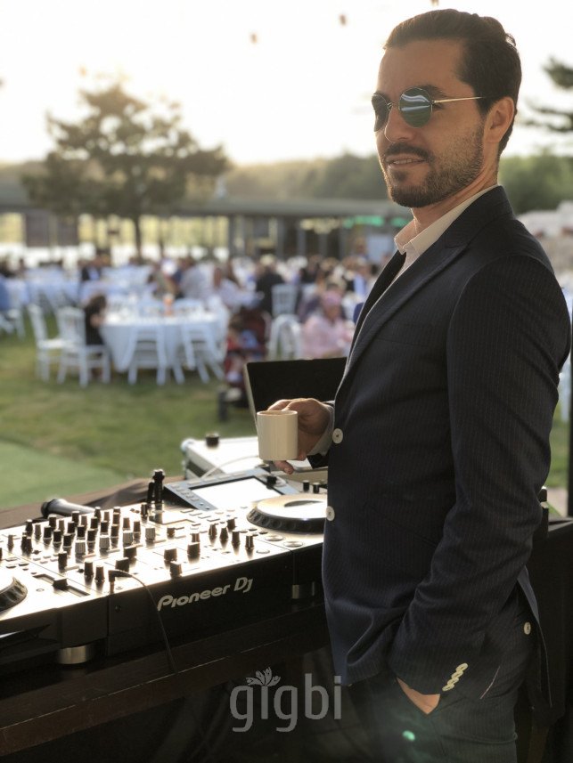 Dj Uğur B.