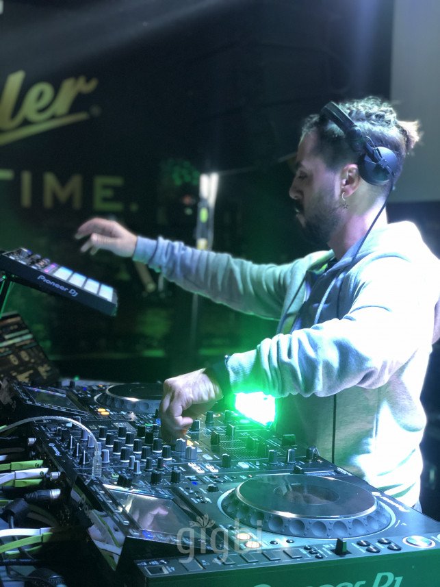 Dj Uğur B.