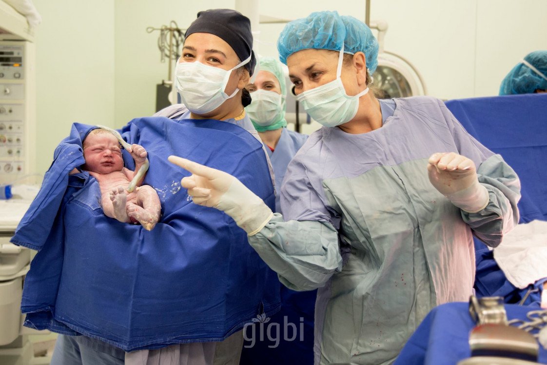 Doğdum Ben! Başak Çebi