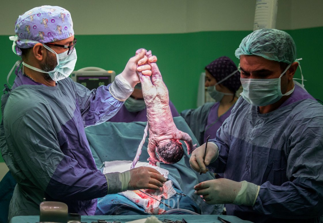 Doğdum Ben! Başak Çebi