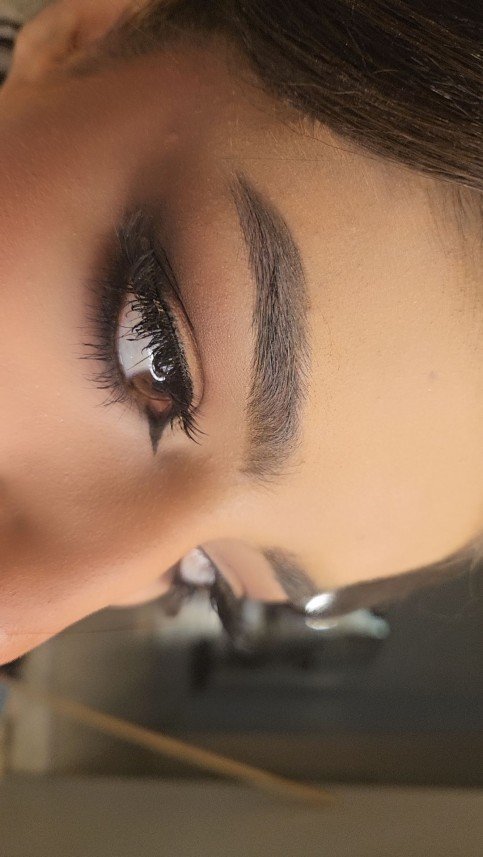 Dua Basal Makeup Artist