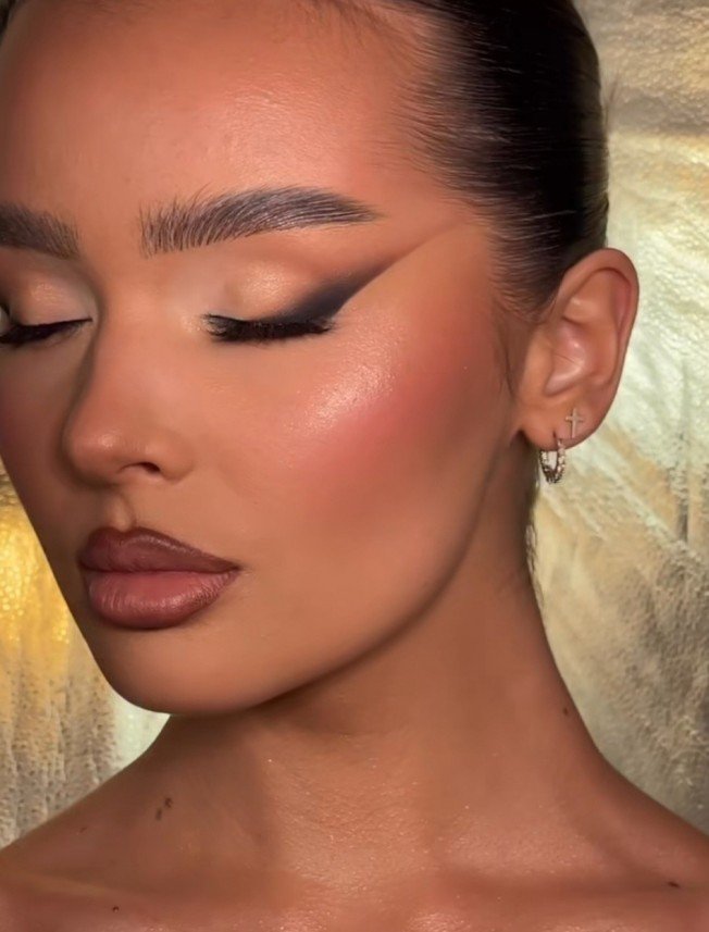 Dua Basal Makeup Artist
