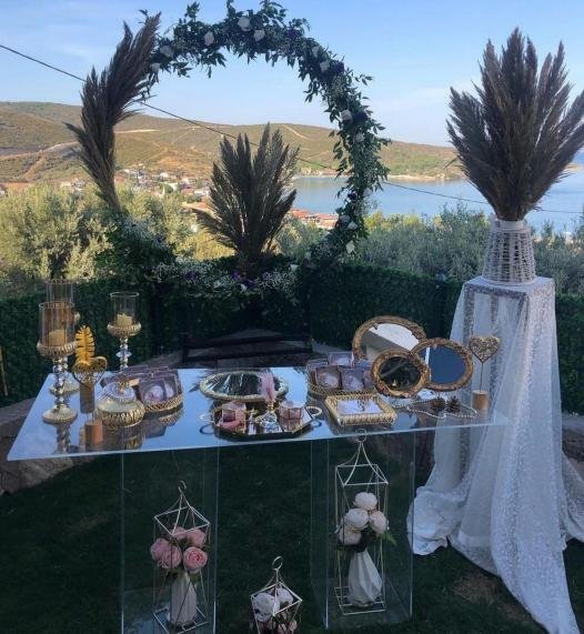 Elan 35 Catering & Event