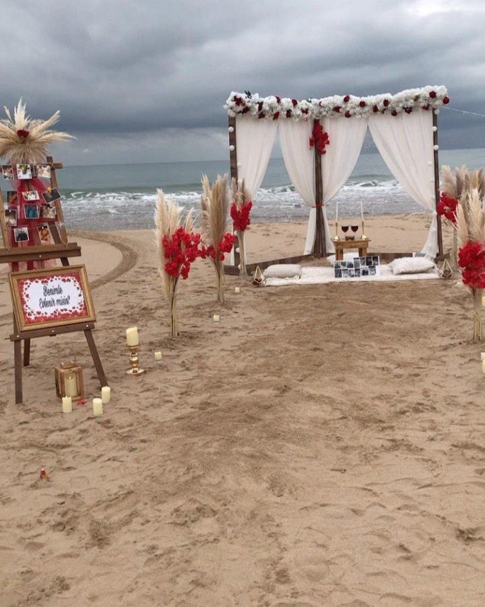 Elan 35 Catering & Event