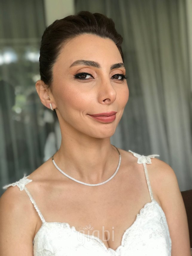 Elif Dede Makeup