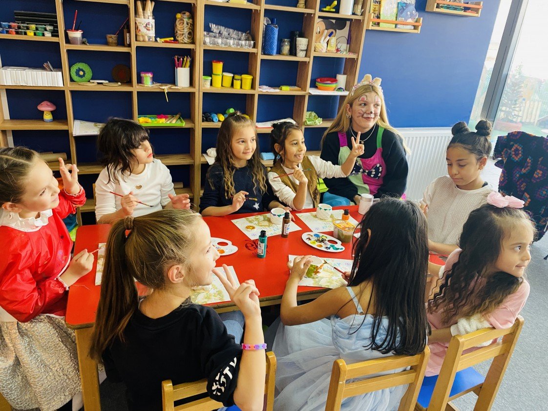 Elif Art Clup Parti Evi