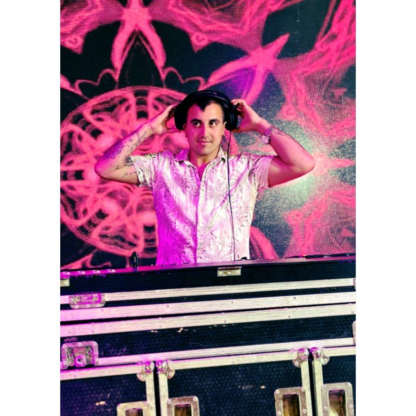 Fikret  Büyükçelik