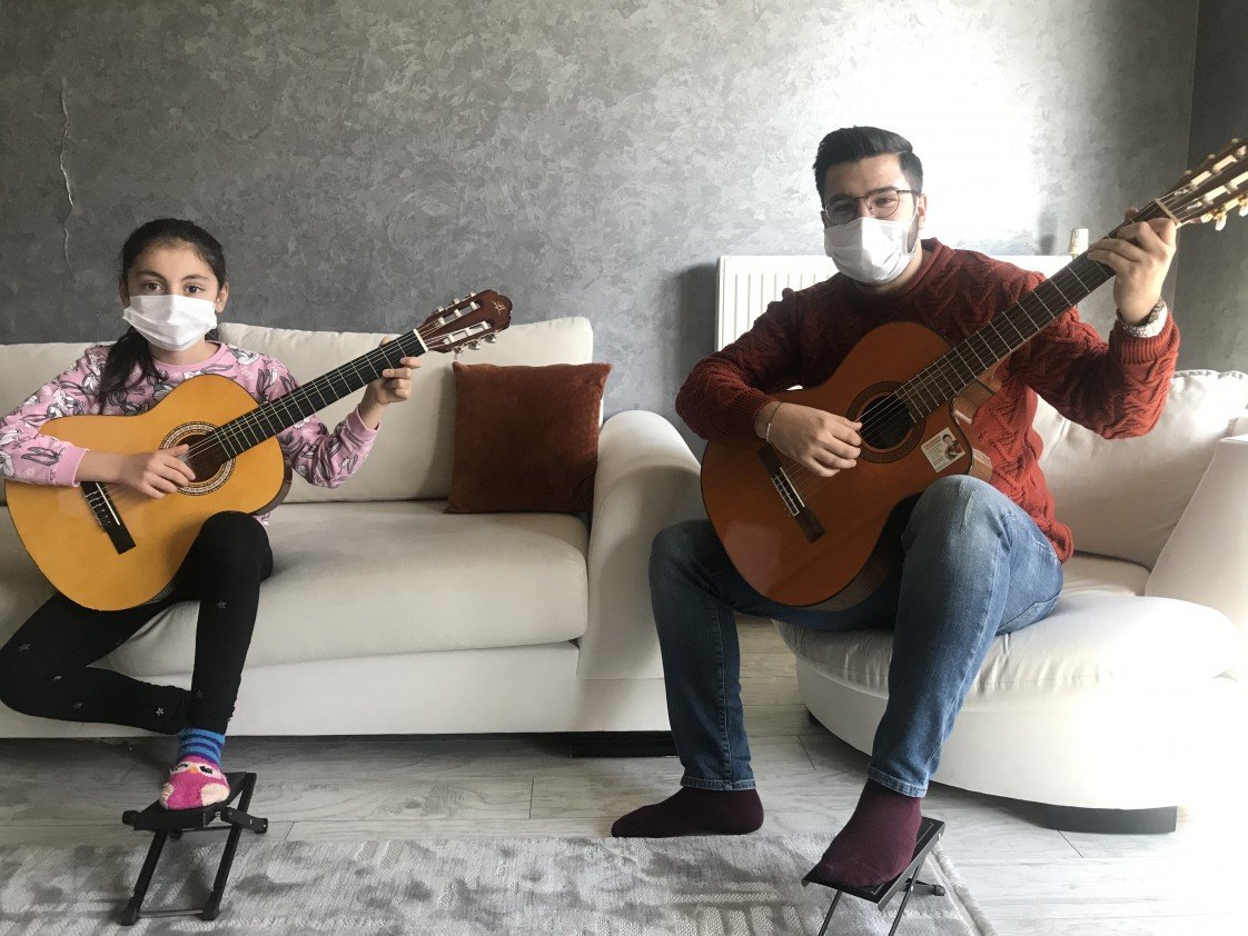 Gitar Eğitmeni Gökhan Hoca