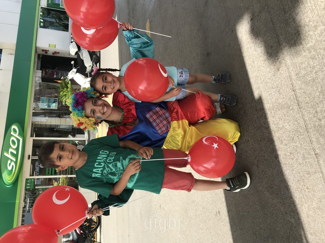 Gökkuşağı Palyaço 