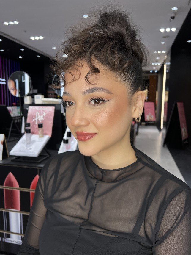 Göksu Yaşaroğlu Make Up
