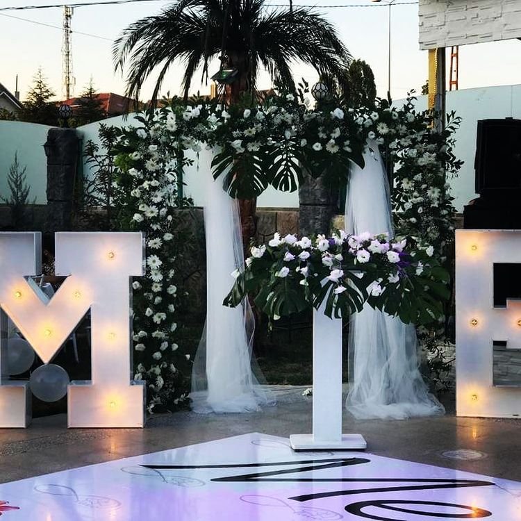 Göl Seyir İncek Kır Bahçesi