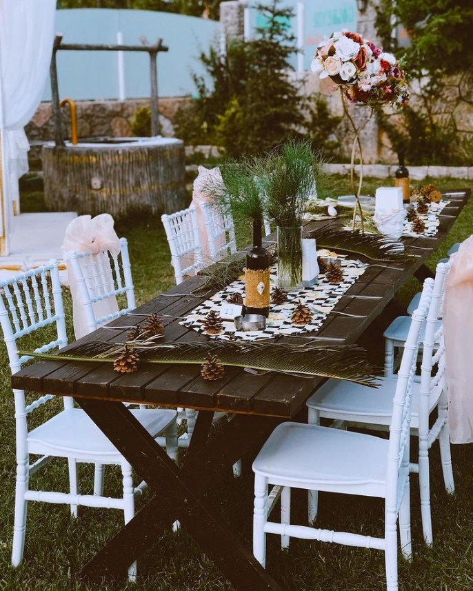 Göl Seyir İncek Kır Bahçesi