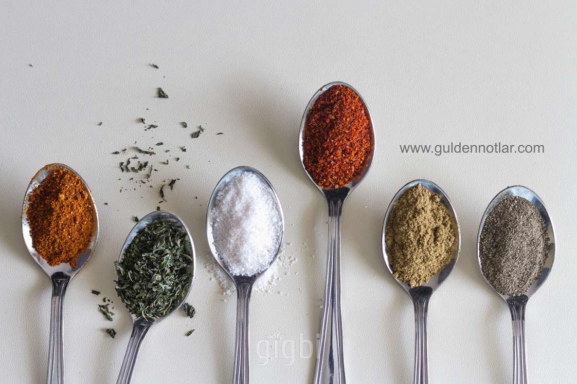 Gülen Bebe Fotoğrafçılık