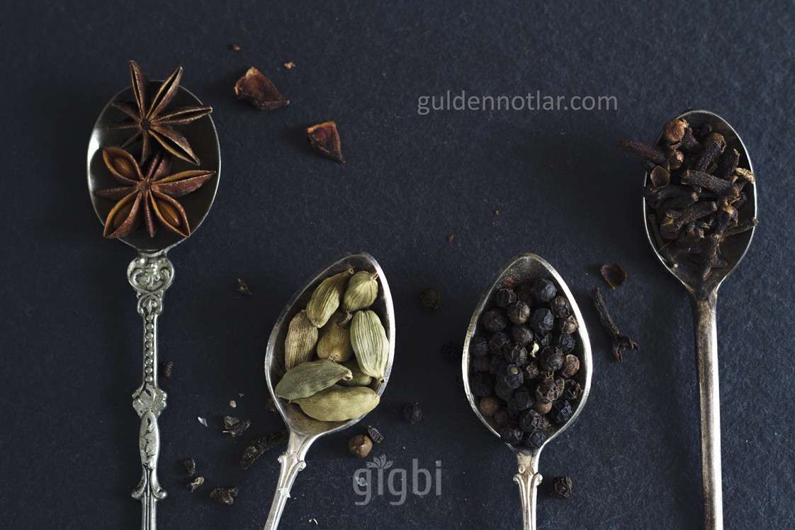 Gülen Bebe Fotoğrafçılık