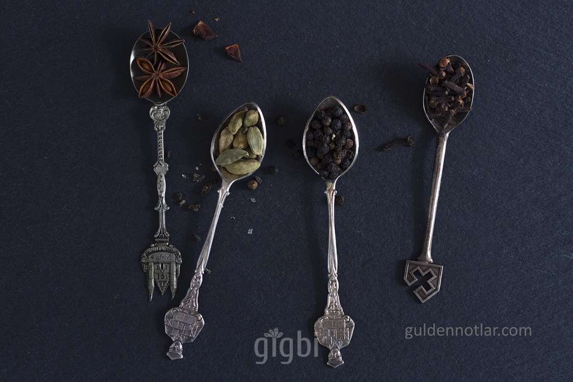 Gülen Bebe Fotoğrafçılık