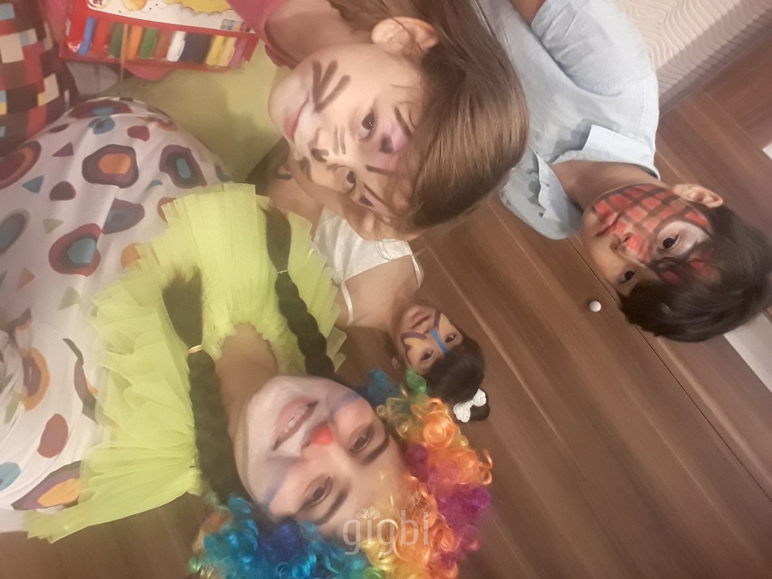 Gülen Yüz Palyaço Pıtır