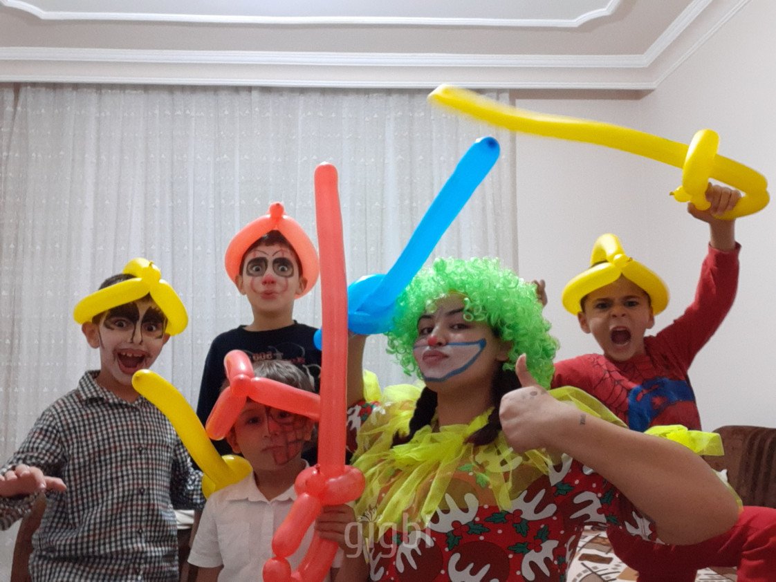 Gülen Yüz Palyaço Pıtır