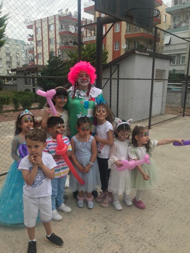 Gülen Yüz Palyaço Pıtır