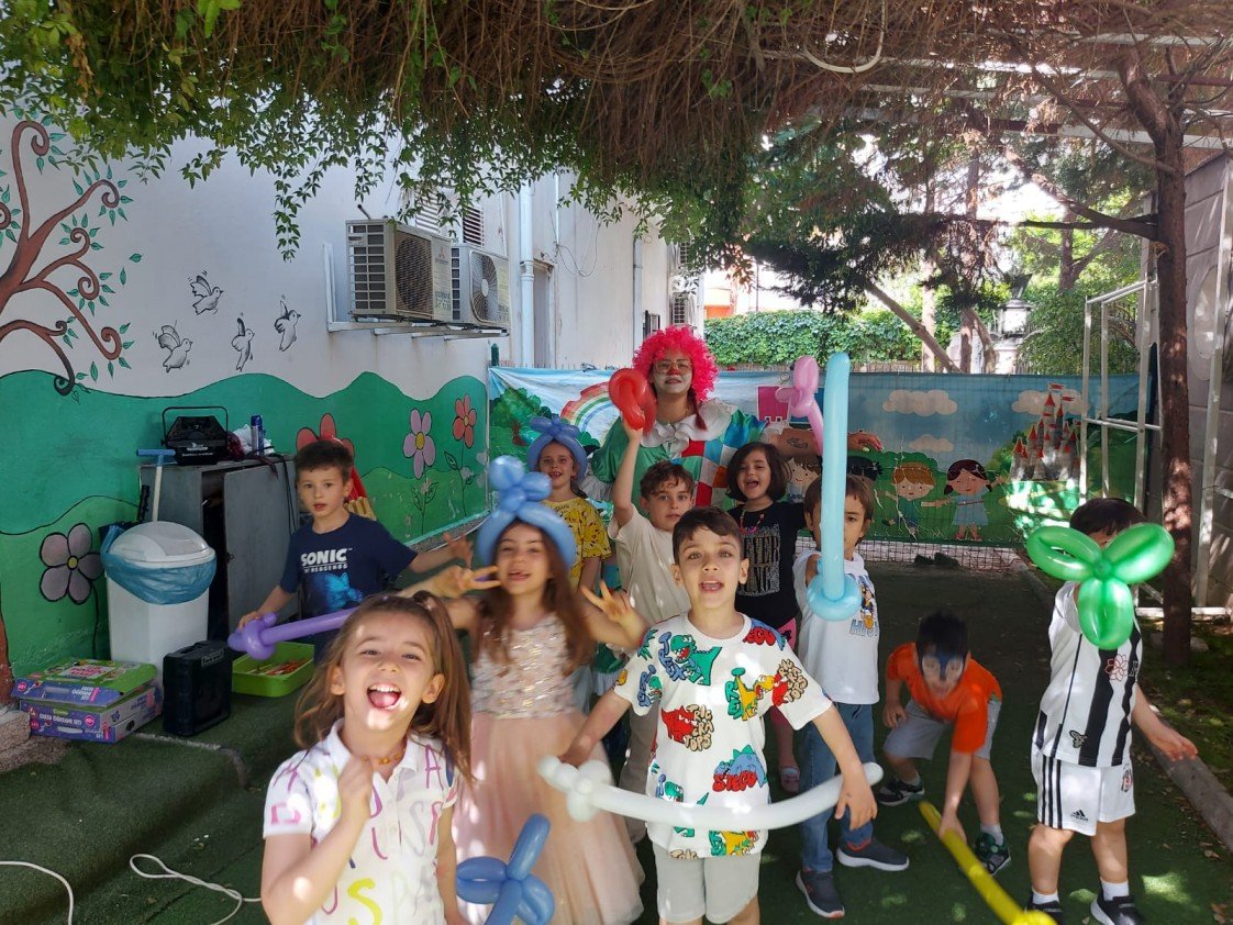 Gülen Yüz Palyaço Pıtır