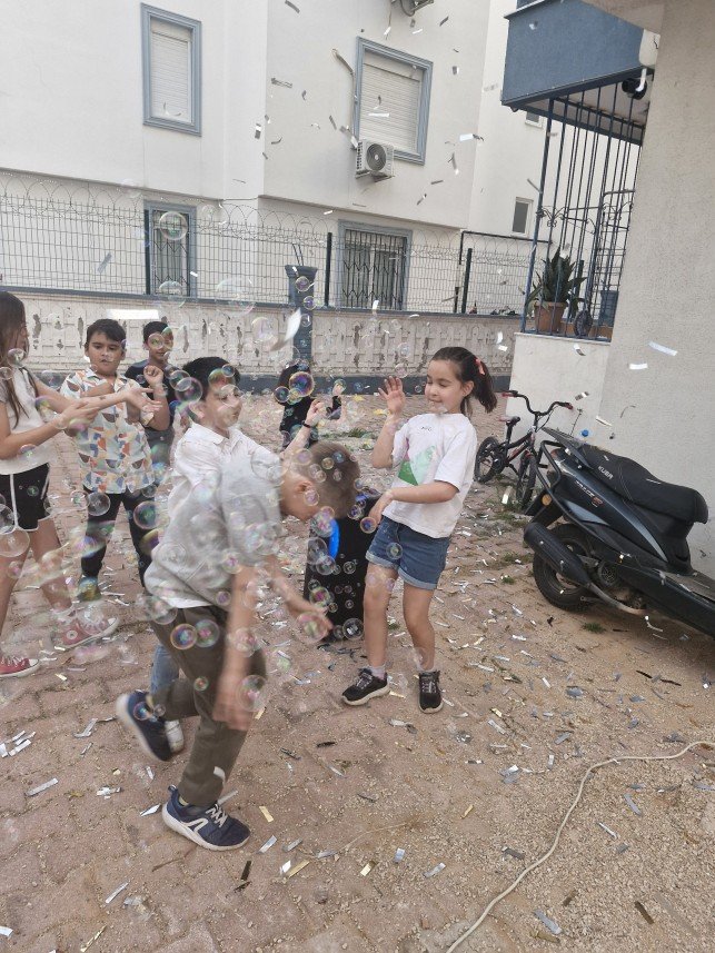 Gülen Yüz Palyaço Pıtır