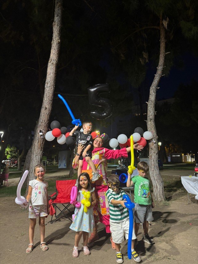 Gülen Yüz Palyaço Pıtır