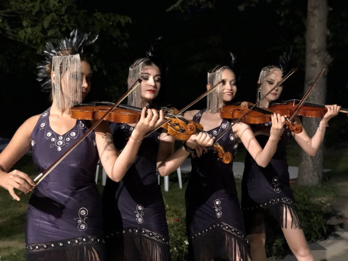 Henna Dance Performance 