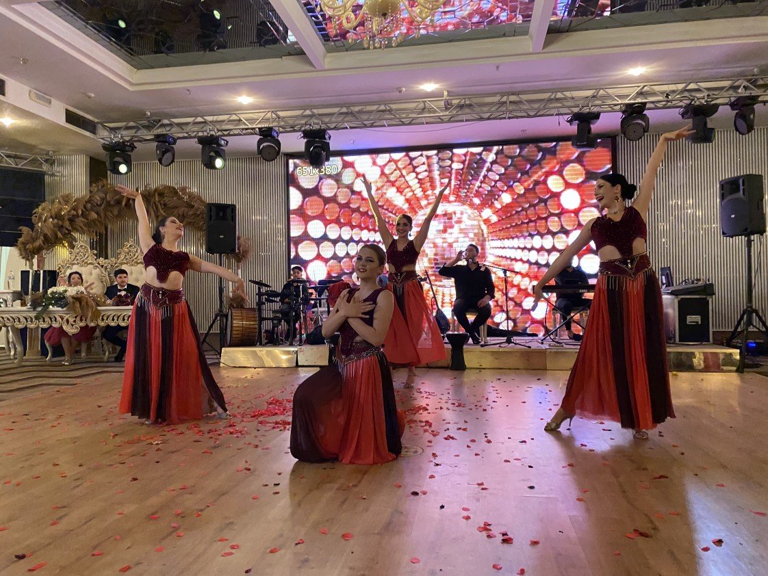 Henna Dance Performance 