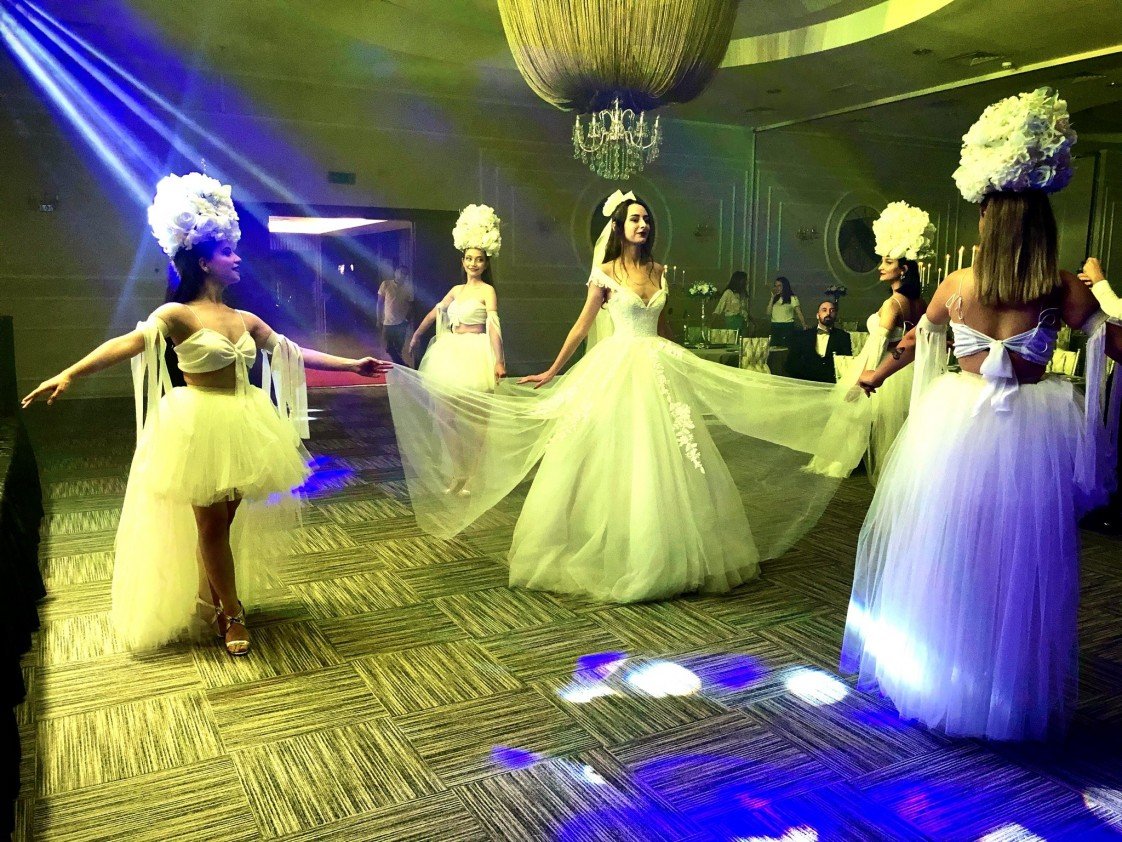 Henna Dance Performance 