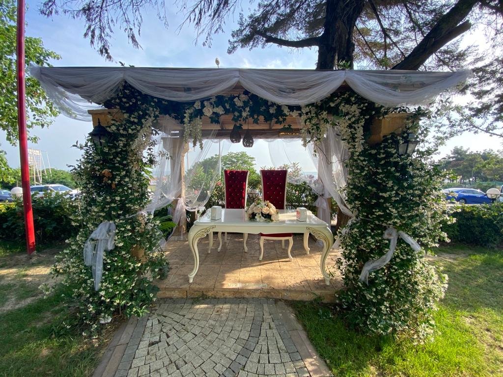 Huzur Bahçesi Tesisleri