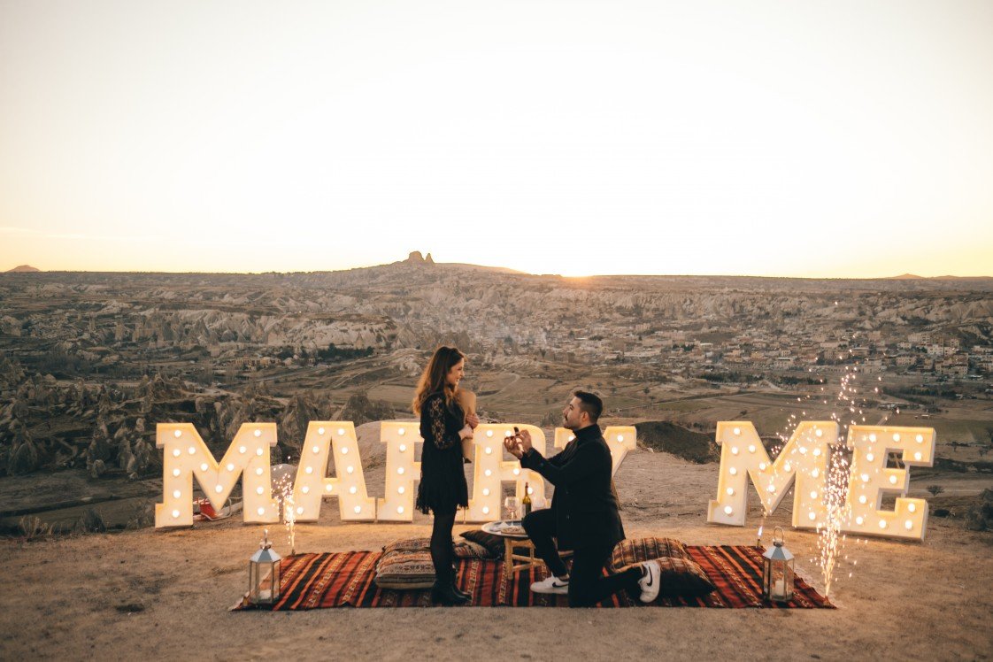 Peri Bacaları Evlilik Teklifi