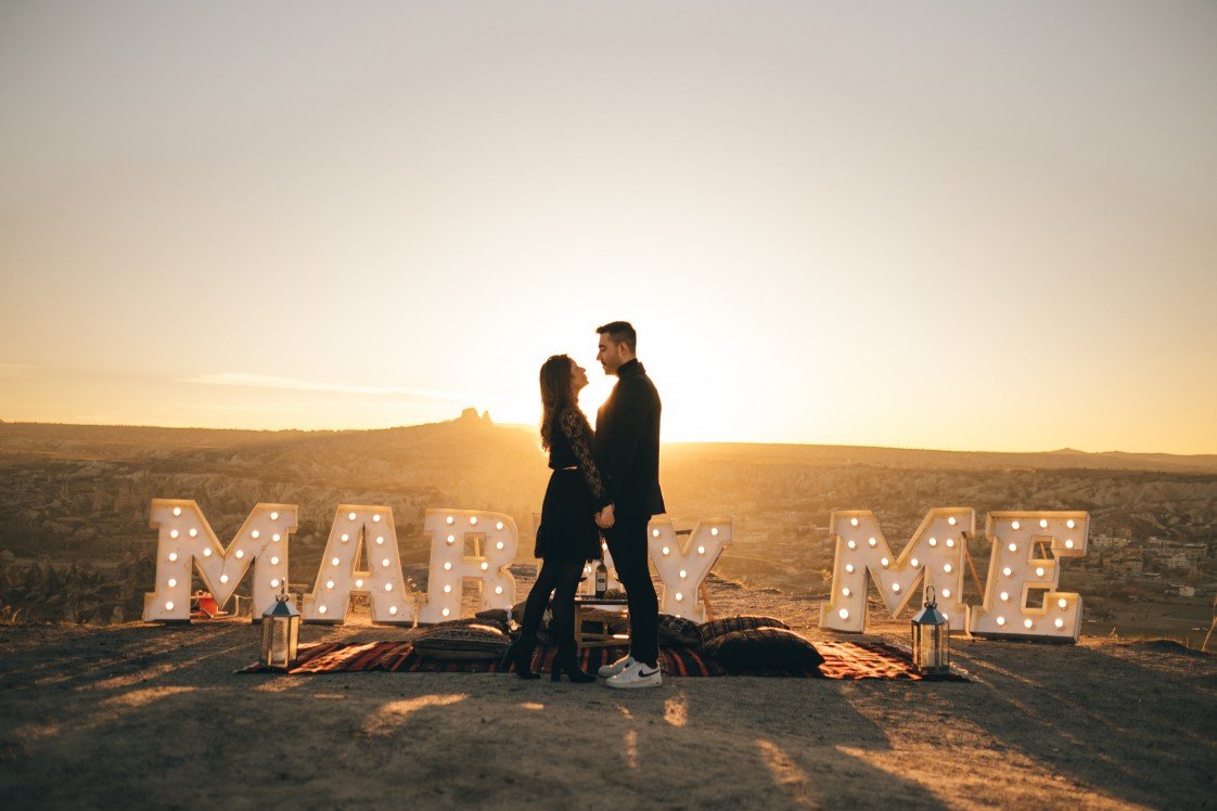 Peri Bacaları Evlilik Teklifi