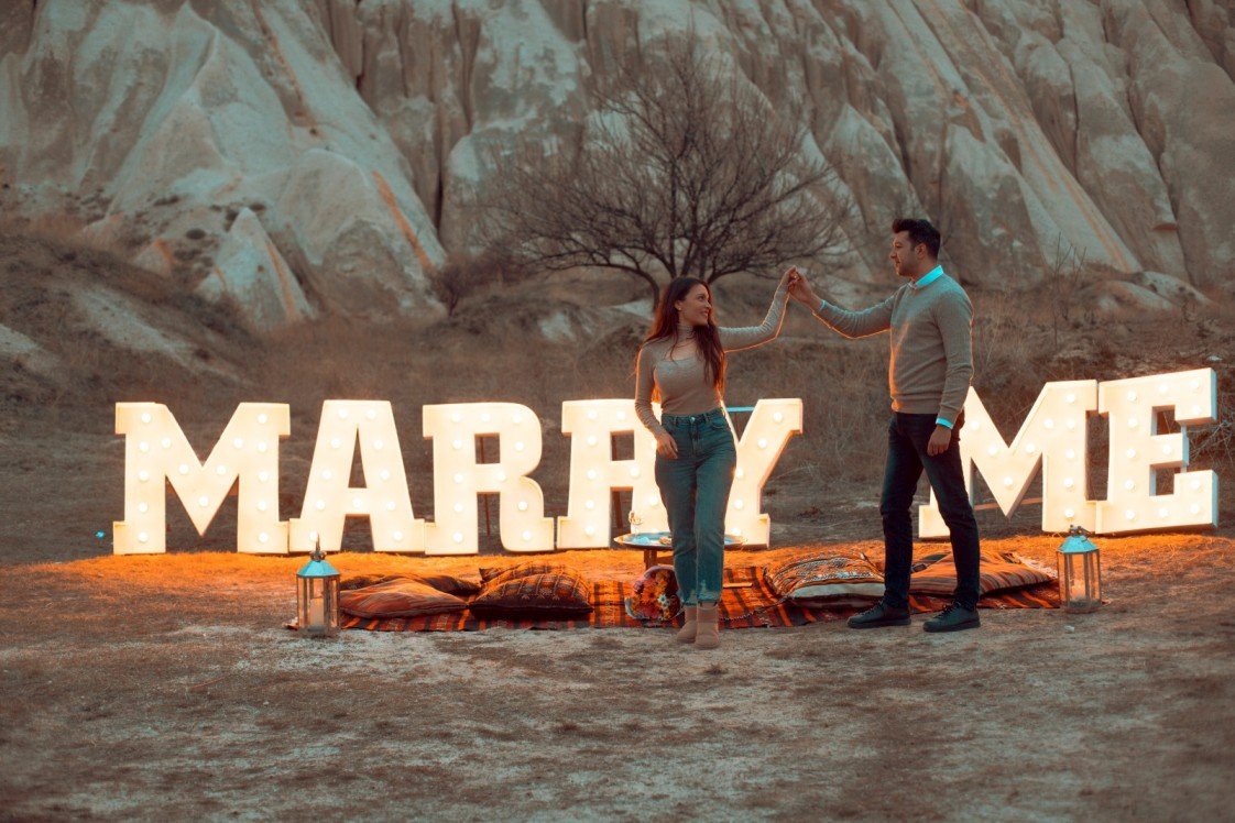 Peri Bacaları Evlilik Teklifi