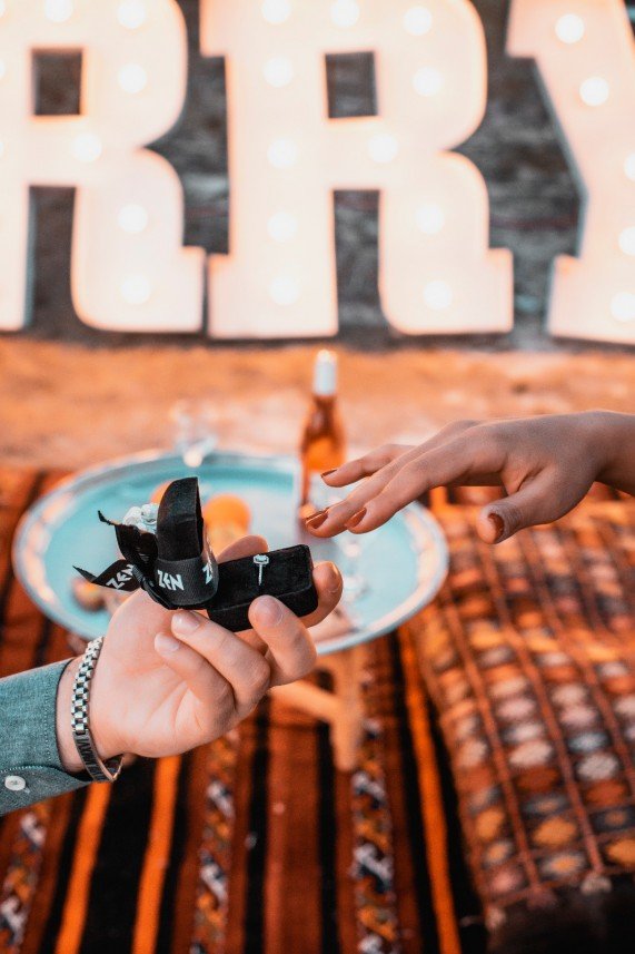 Peri Bacaları Evlilik Teklifi