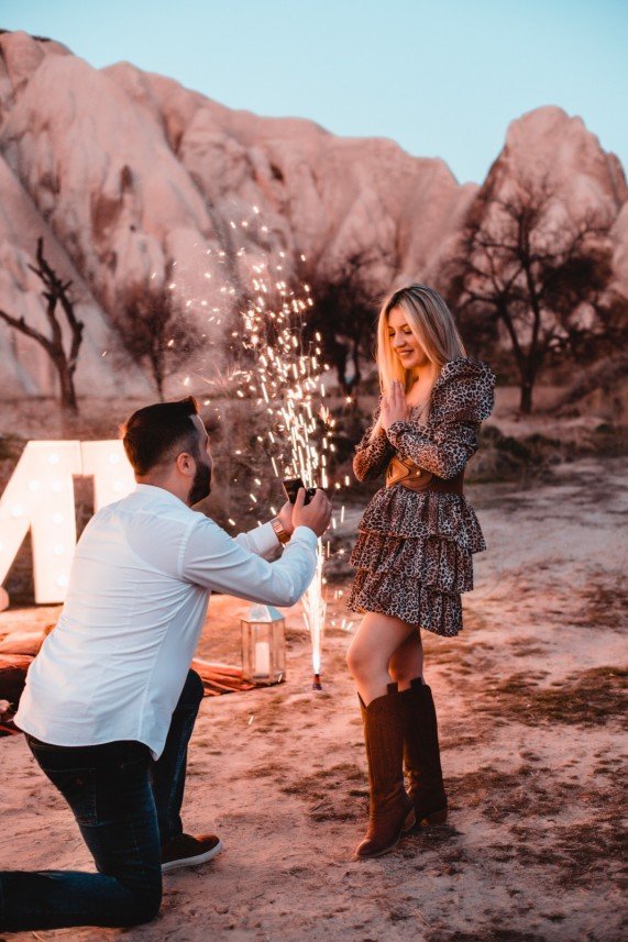 Peri Bacaları Evlilik Teklifi