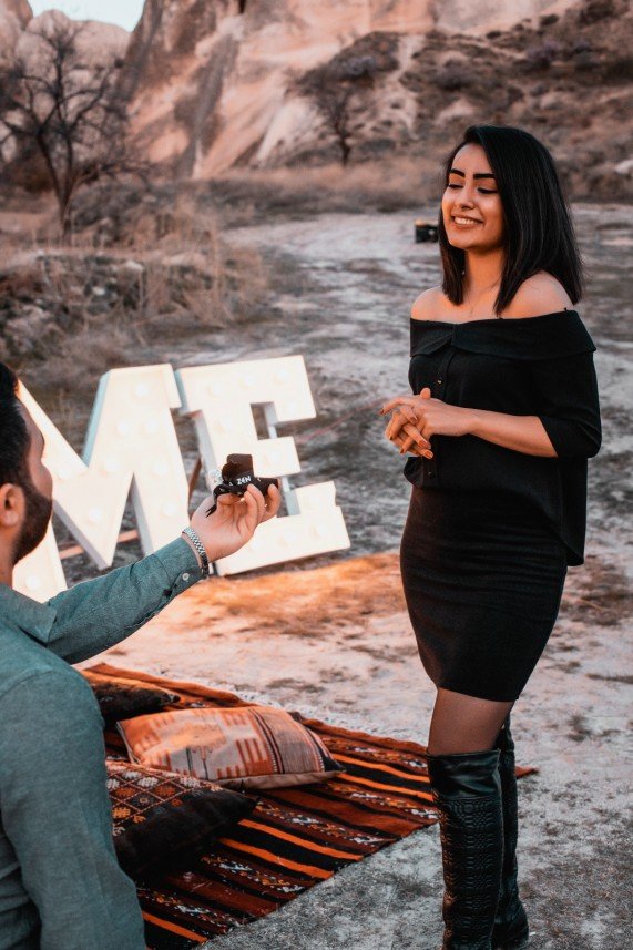 Peri Bacaları Evlilik Teklifi