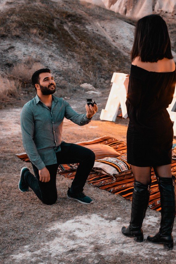 Peri Bacaları Evlilik Teklifi