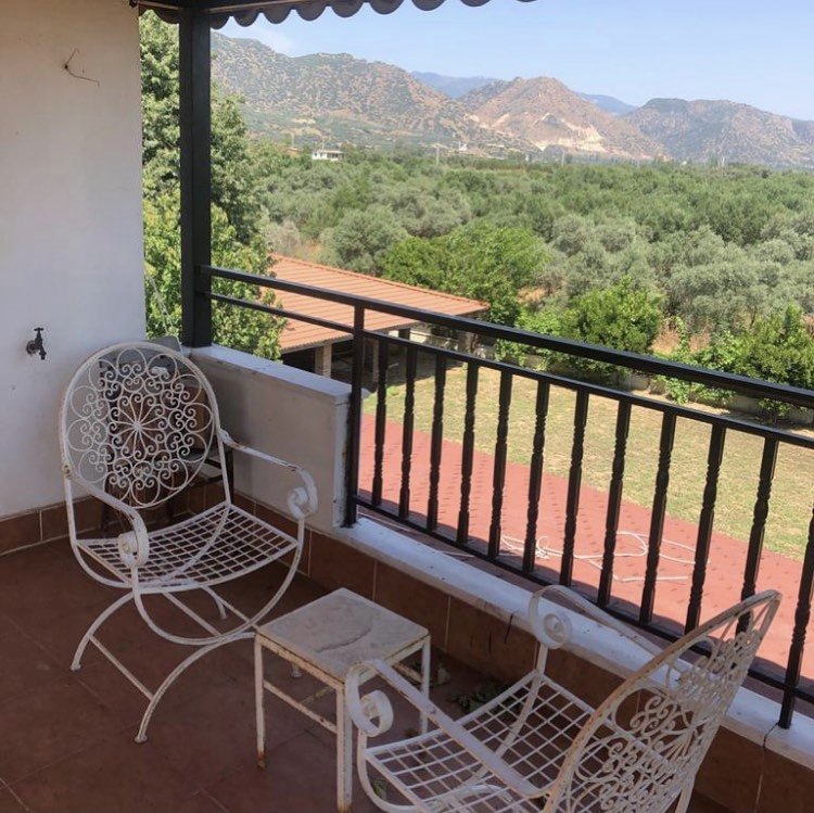 Koca Bahçe Çiftlik Evi