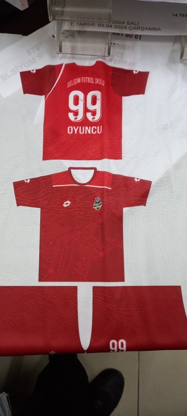Kübra Çolakoğlu