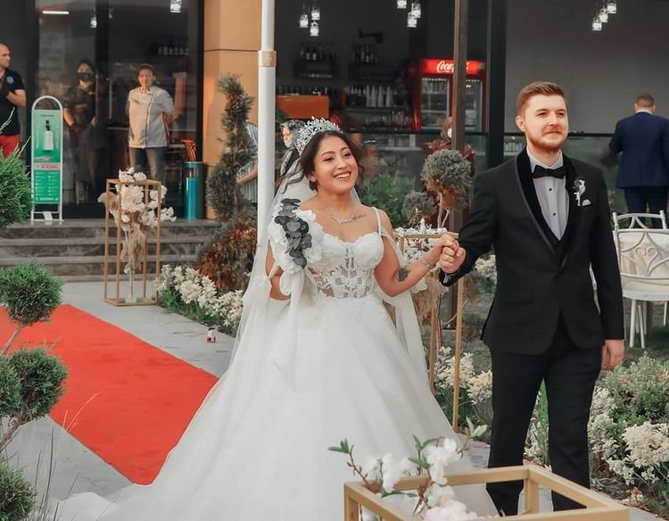 Lavinia Kır Bahçesi