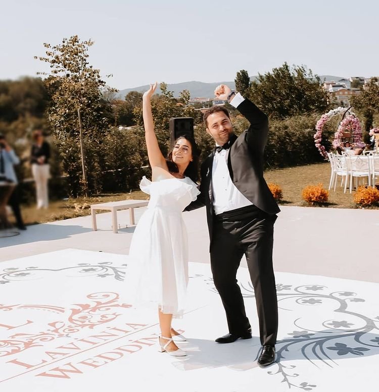 Lavinia Kır Bahçesi