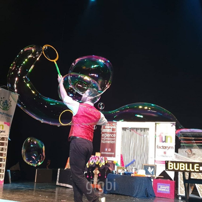 İllüzyonist Domino Adam 