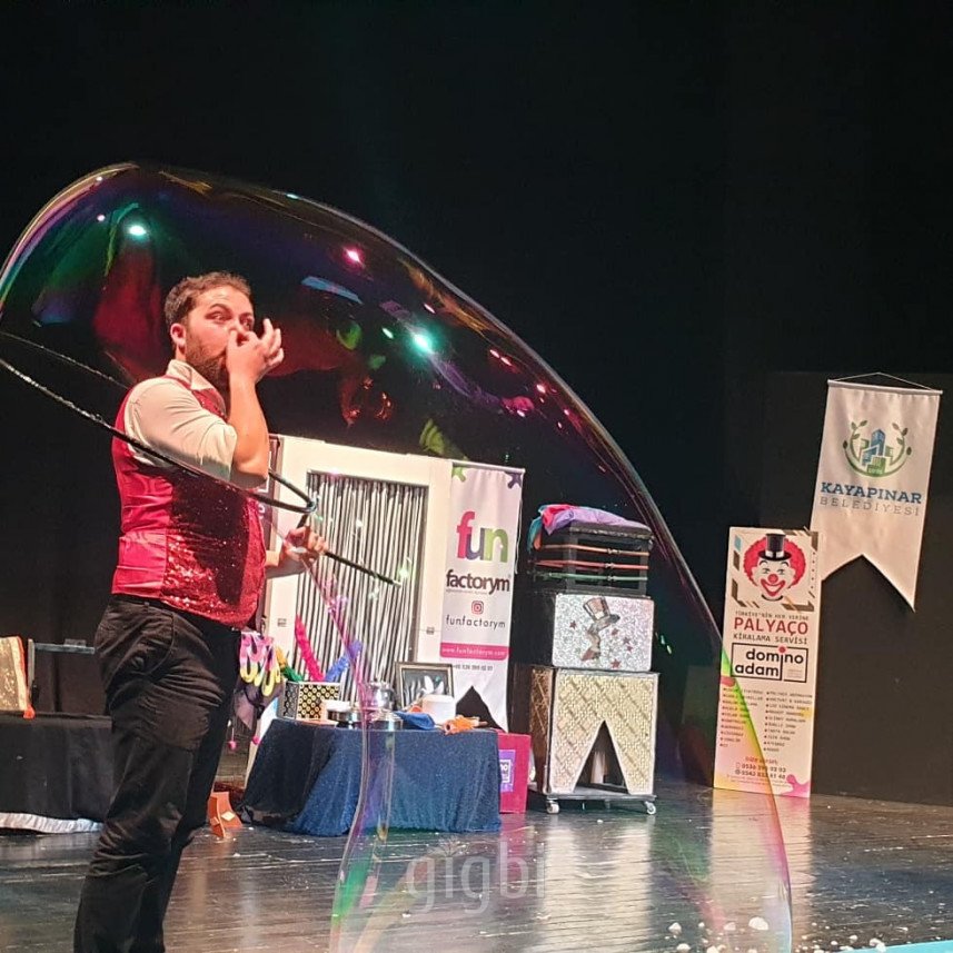 İllüzyonist Domino Adam 