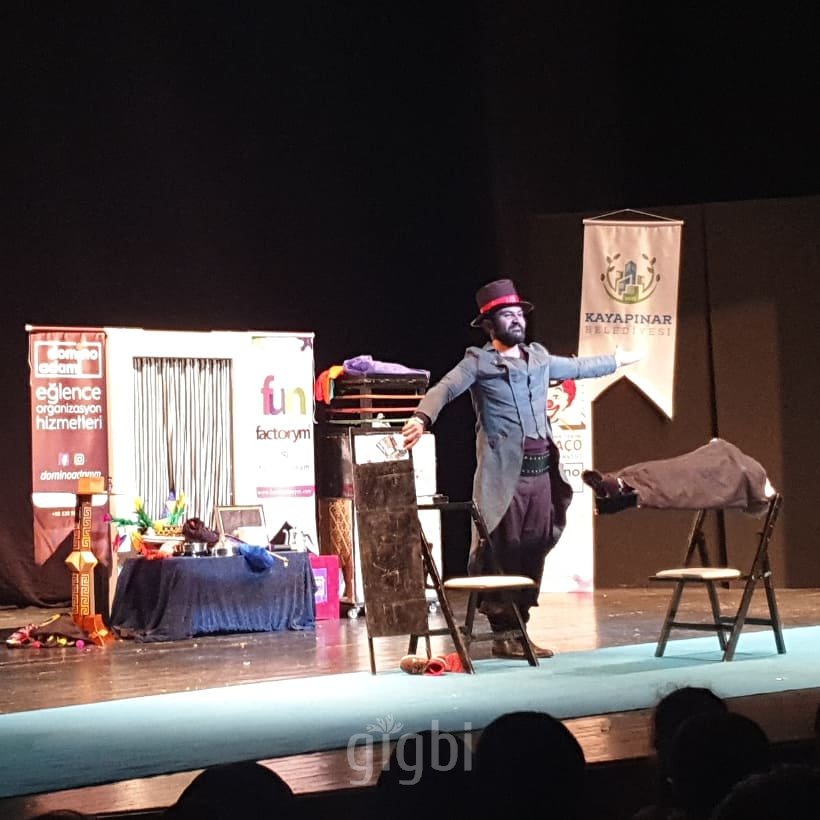 İllüzyonist Domino Adam 