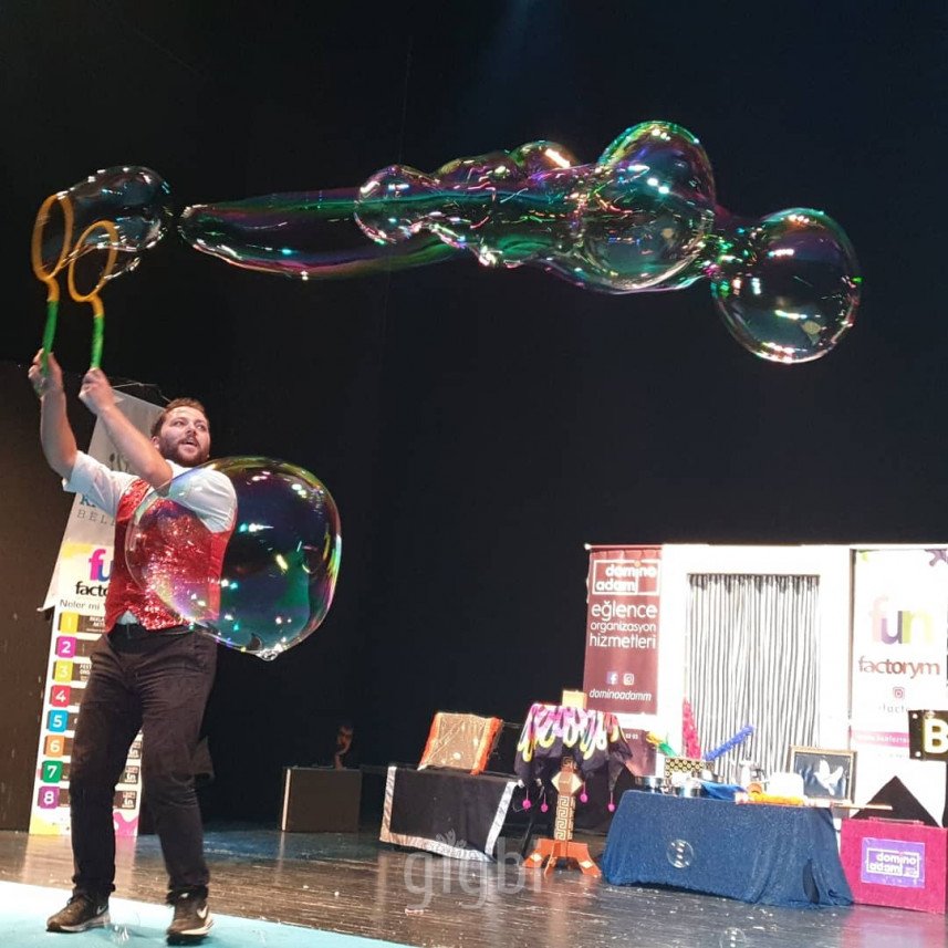 İllüzyonist Domino Adam 