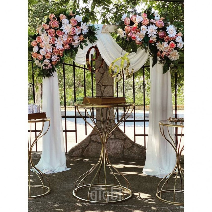 Madam Three Organizasyon