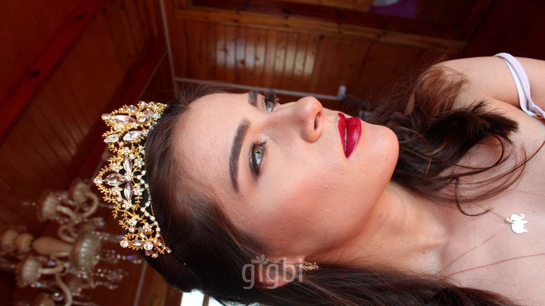 Makeup Artist Sabiha Taş