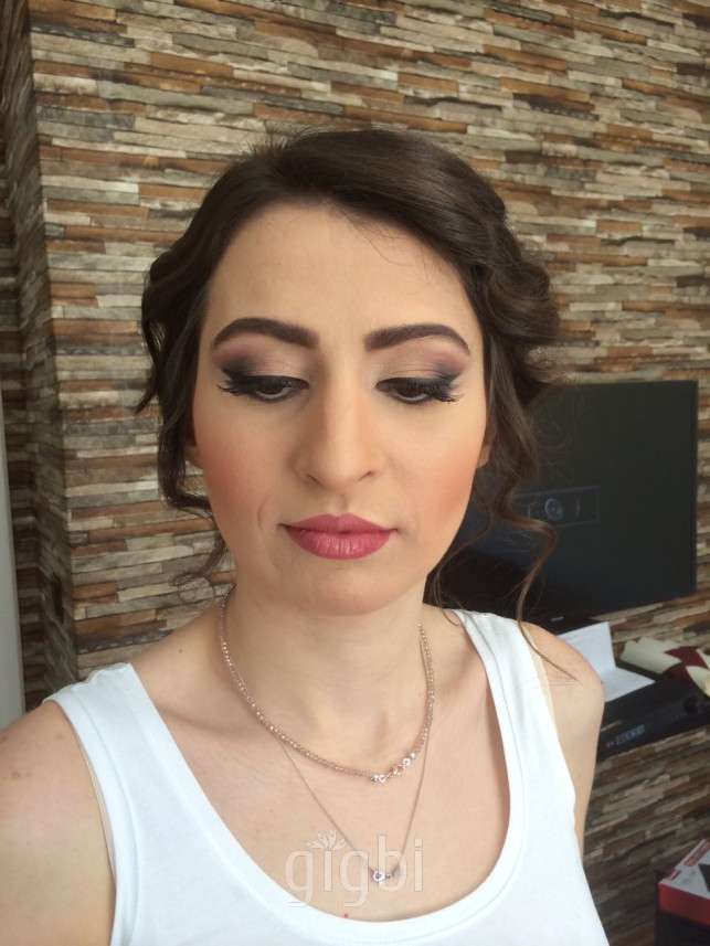 Makeup by unlu